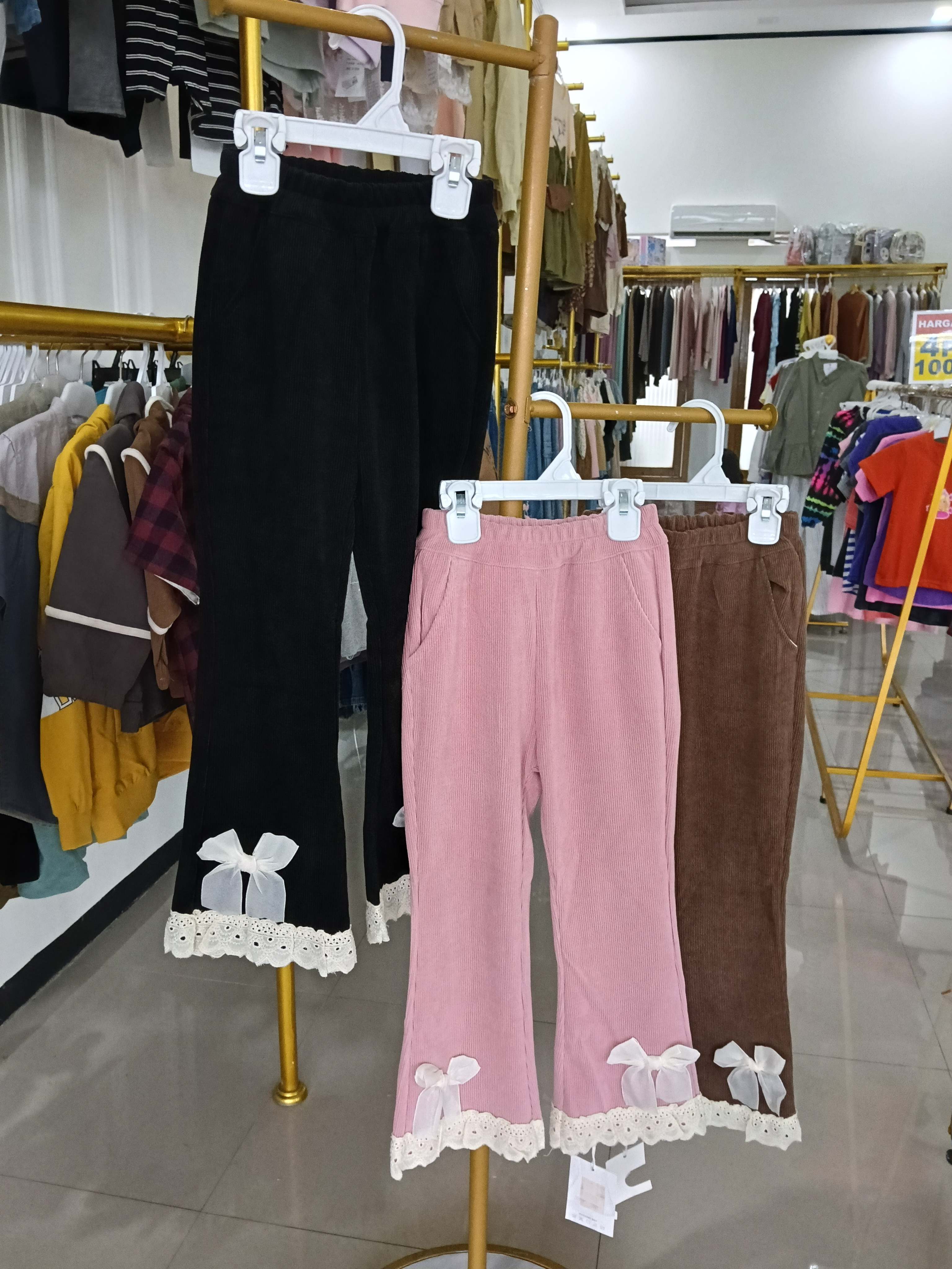 Celana cb coduroy pita